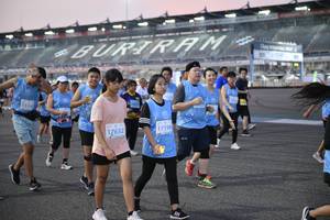 BIB: 51696, 52002, 50097
                            <button type="button" onclick="openModal(10463958)" class="btn btn-primary btn-sm float-right btn-popup" data-toggle="modal" data-target=".modal-high-quality">
                        <i class="fas fa-shopping-cart"></i> Add to Cart
                    </button>
                                            <button type="button" onclick="isThisMe(10463958, true)" class="btn btn-success btn-sm float-right btn-popup btn-isme hidden" data-toggle="tooltip" data-placement="bottom" title="นี่คือรูปของคุณใช่ไหม คลิกที่นี่เพื่อเอาเข้าอัลบั้ม">
                        <i class="fas fa-plus"></i> Add to album
                    </button>
                    <button type="button" onclick="isThisMe(10463958, false)" class="btn btn-warning btn-sm float-right btn-popup btn-isnotme hidden">
                        <i class="fas fa-ban"></i> Remove from album
                    </button>